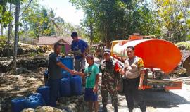 Kemarau Panjang ; Bantuan Air Bersih Terus Digulirkan Ke Girititro